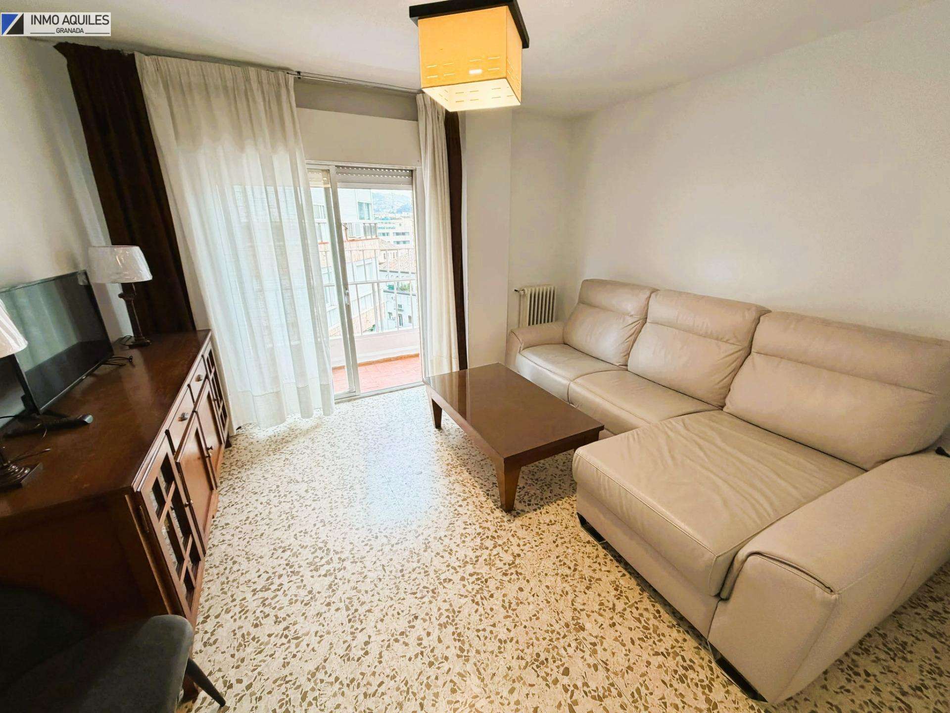 Fotografía del inmueble reportado: 700 €/mes — Granada, Granada