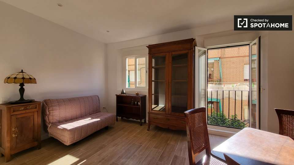 Fotografía del inmueble reportado: 900 €/mes — Madrid, Madrid