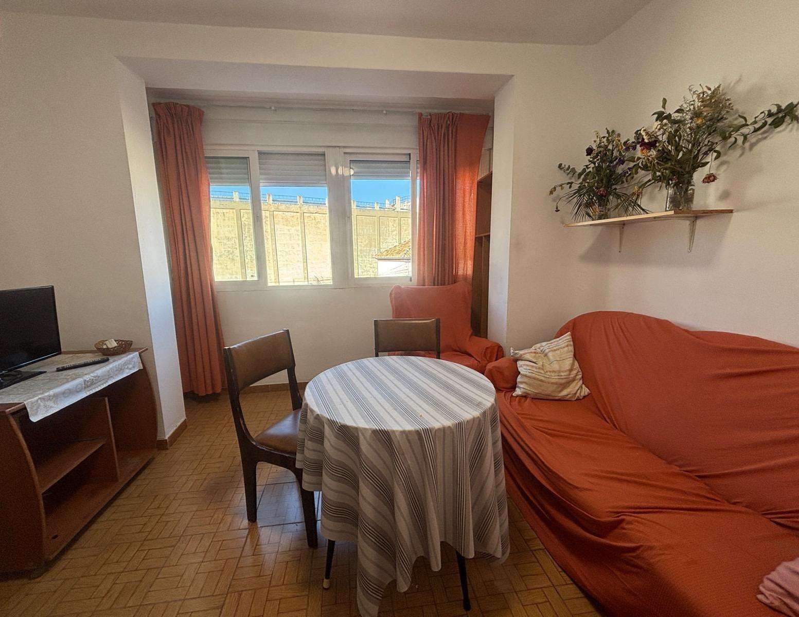 Fotografía del inmueble reportado: 800 €/mes — Granada, Granada