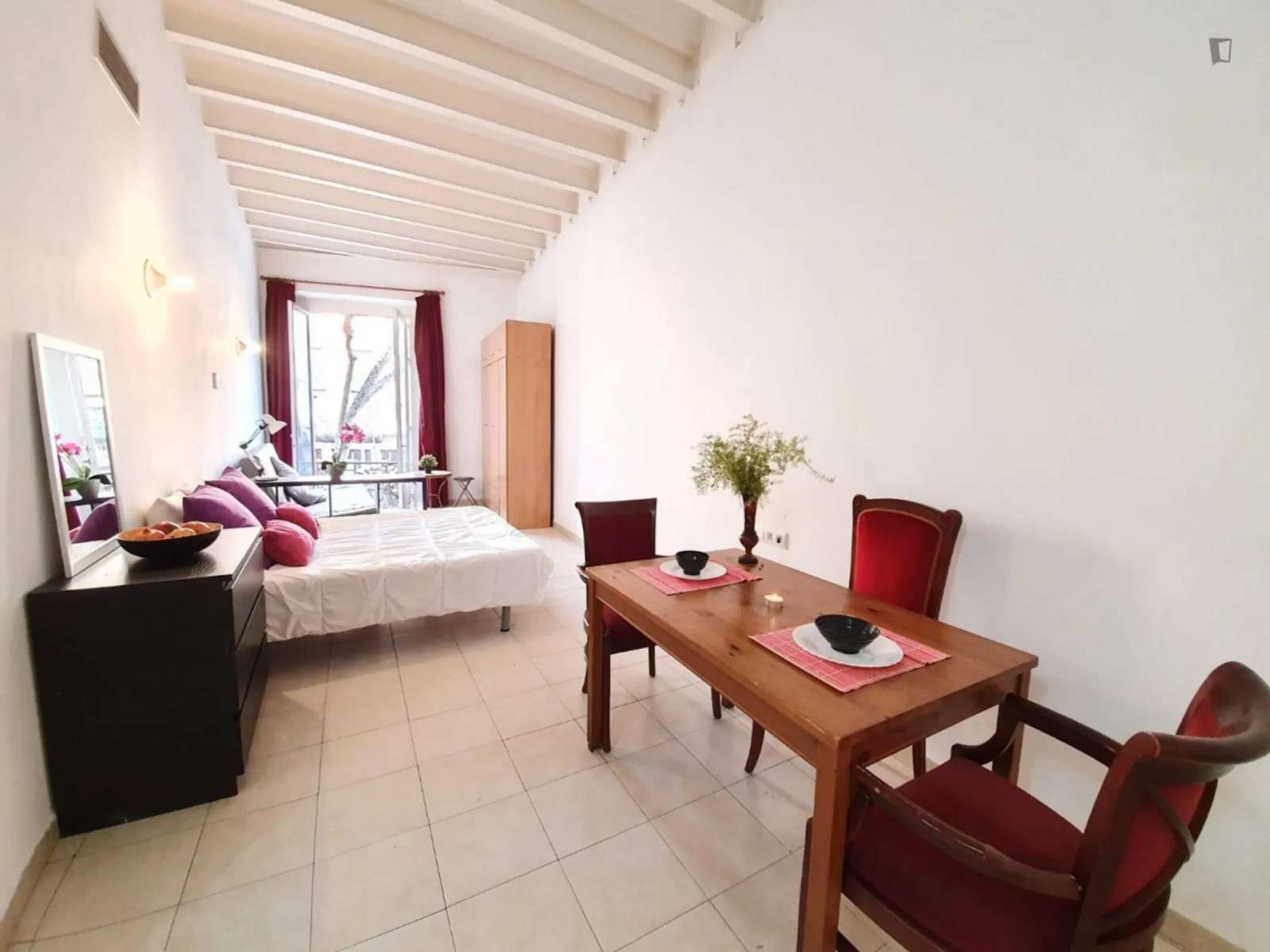 Fotografía del inmueble reportado: 1.050 €/mes — Barcelona, Barcelona