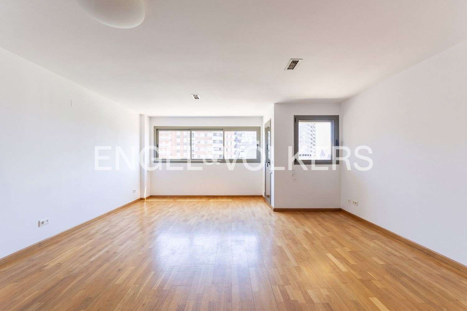 Fotografía del inmueble reportado: 2.550 €/mes — Valencia, Valencia