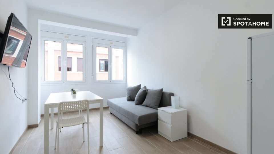 Fotografía del inmueble reportado: 750 €/mes — Barcelona, Barcelona