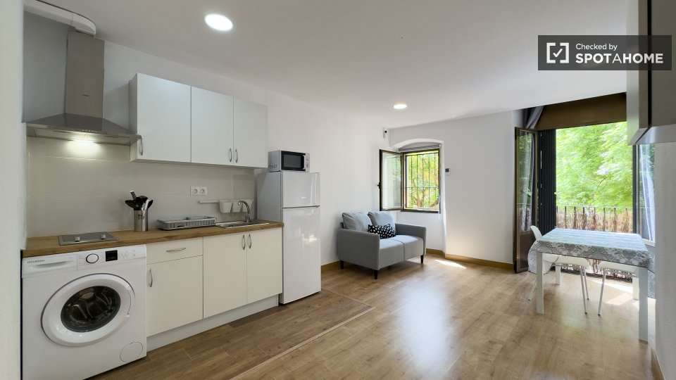 Fotografía del inmueble reportado: 900 €/mes — Barcelona, Barcelona