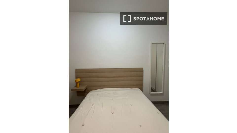 Fotografía del inmueble reportado: 1.100 €/mes — L’ Hospitalet de Llobregat, L’ Hospitalet de Llobregat