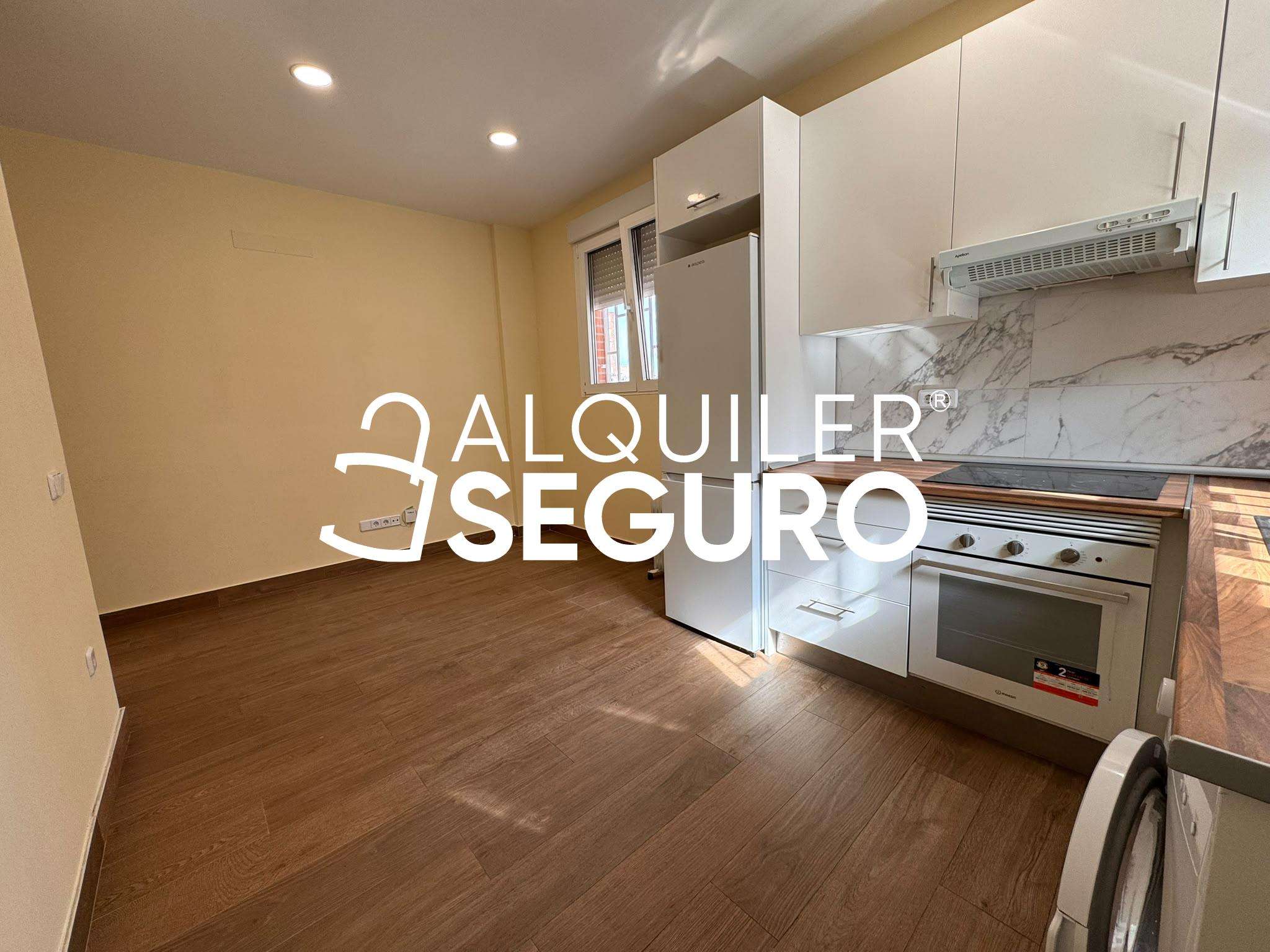 Fotografía del inmueble reportado: 900 €/mes — Madrid, Madrid