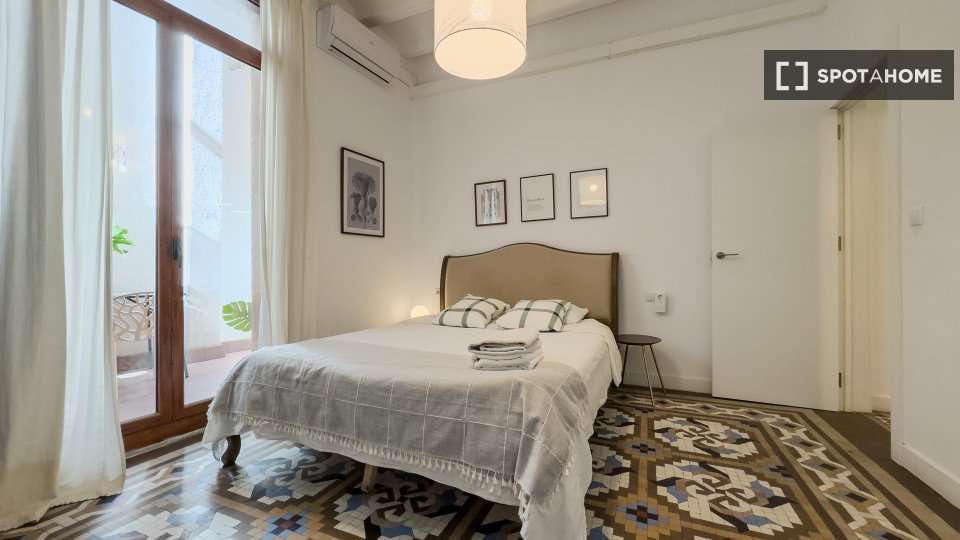 Fotografía del inmueble reportado: 1.000 €/mes — Barcelona, Barcelona