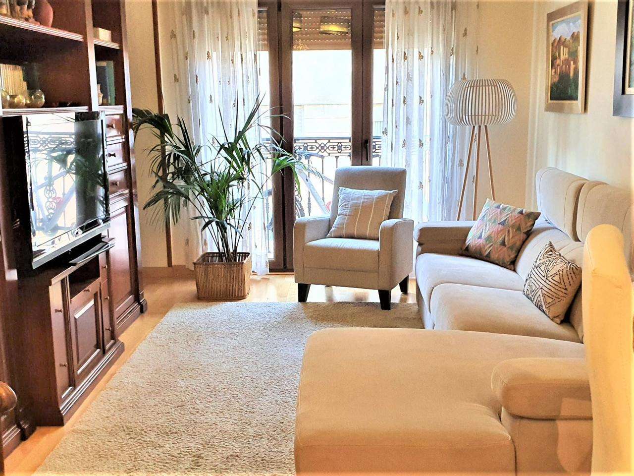 Fotografía del inmueble reportado: 950 €/mes — Almería, Almería