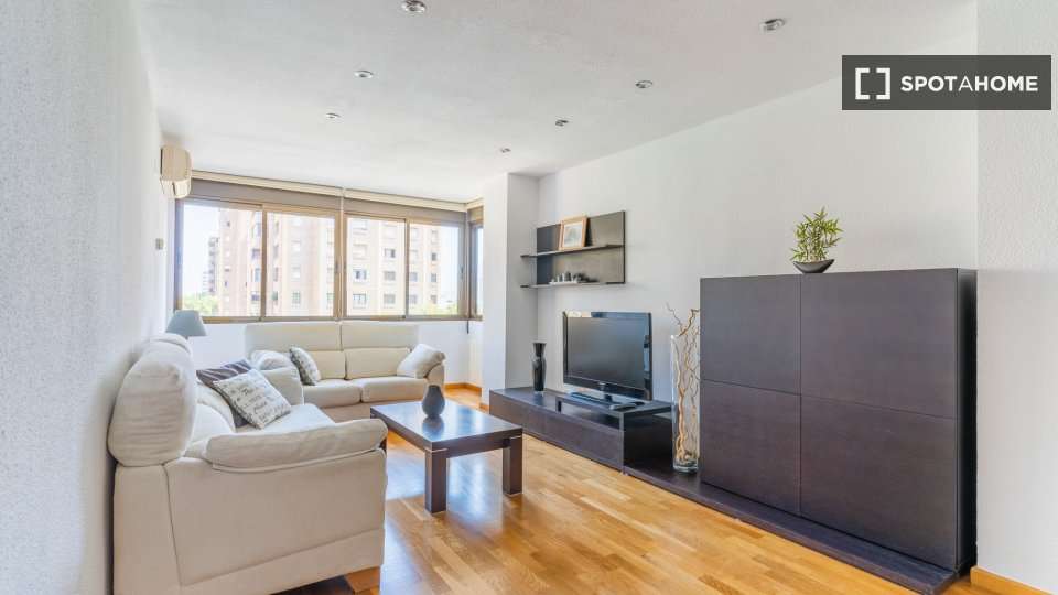Fotografía del inmueble reportado: 2.300 €/mes — Valencia, Valencia