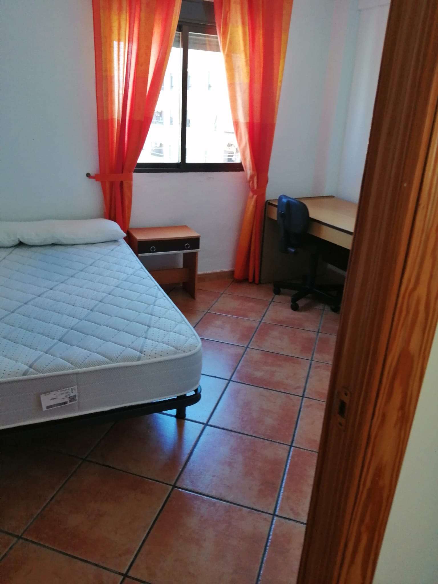 Fotografía del inmueble reportado: 900 €/mes — Granada, Granada