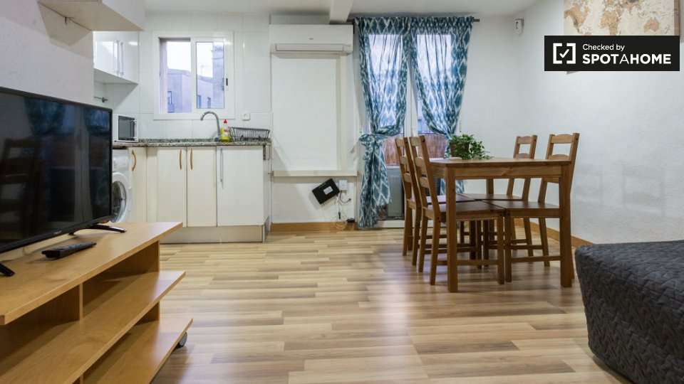 Fotografía del inmueble reportado: 900 €/mes — Barcelona, Barcelona