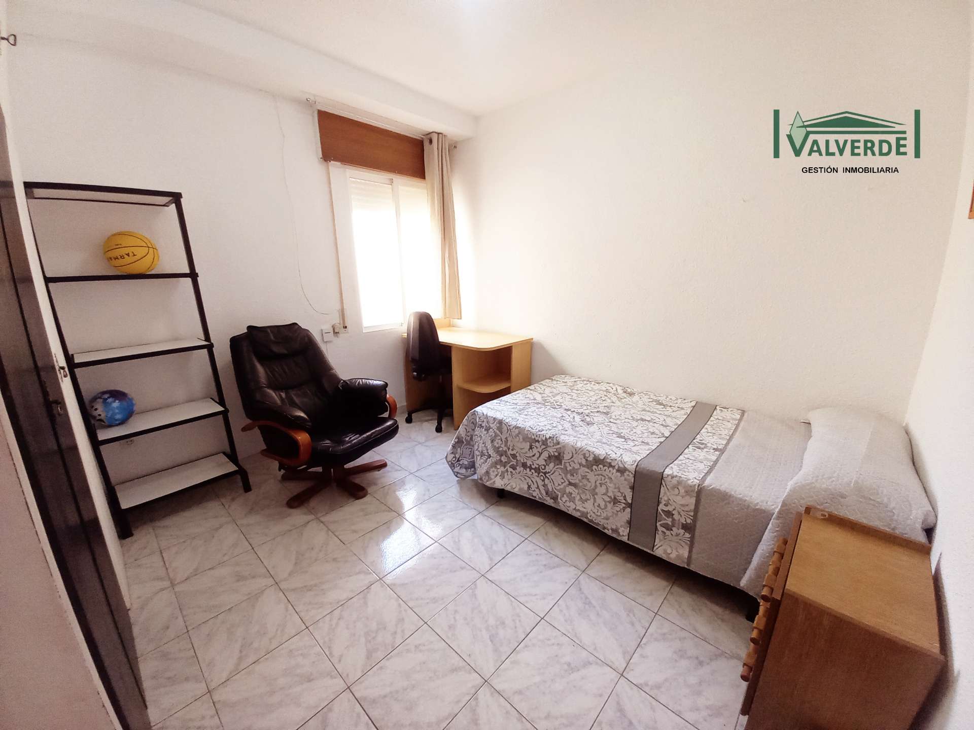 Fotografía del inmueble reportado: 750 €/mes — Granada, Granada