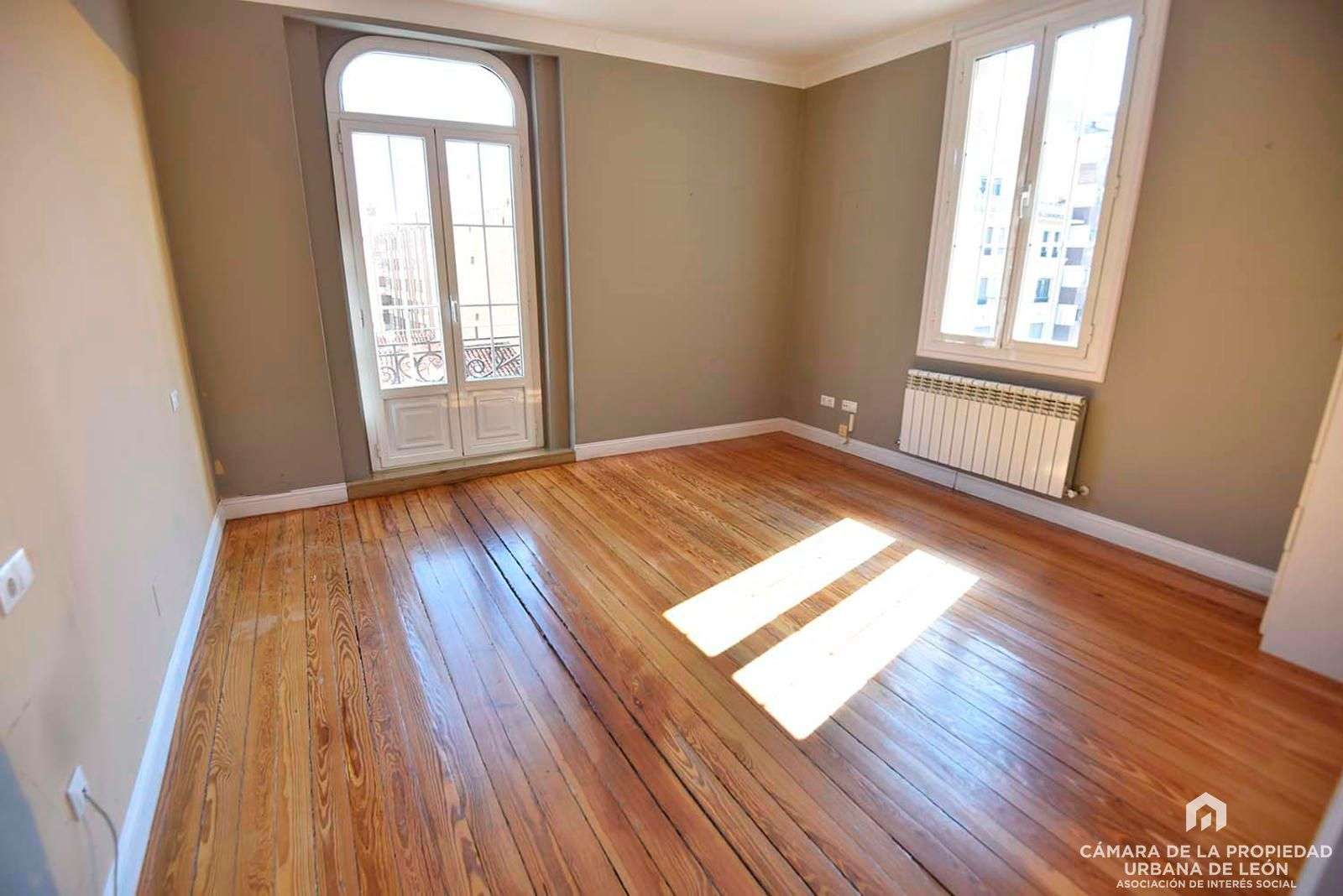 Fotografía del inmueble reportado: 1.500 €/mes — León, León