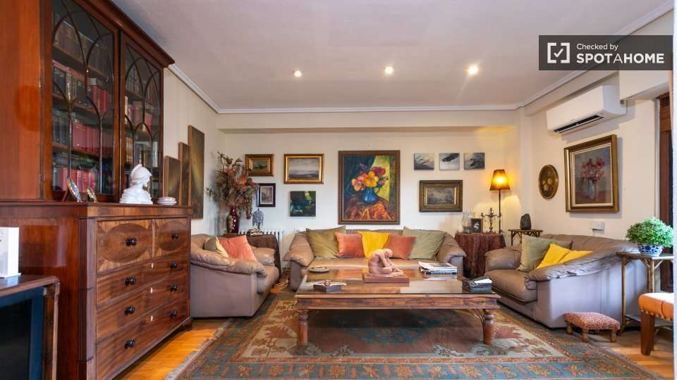 Fotografía del inmueble reportado: 2.500 €/mes — Valencia, Valencia