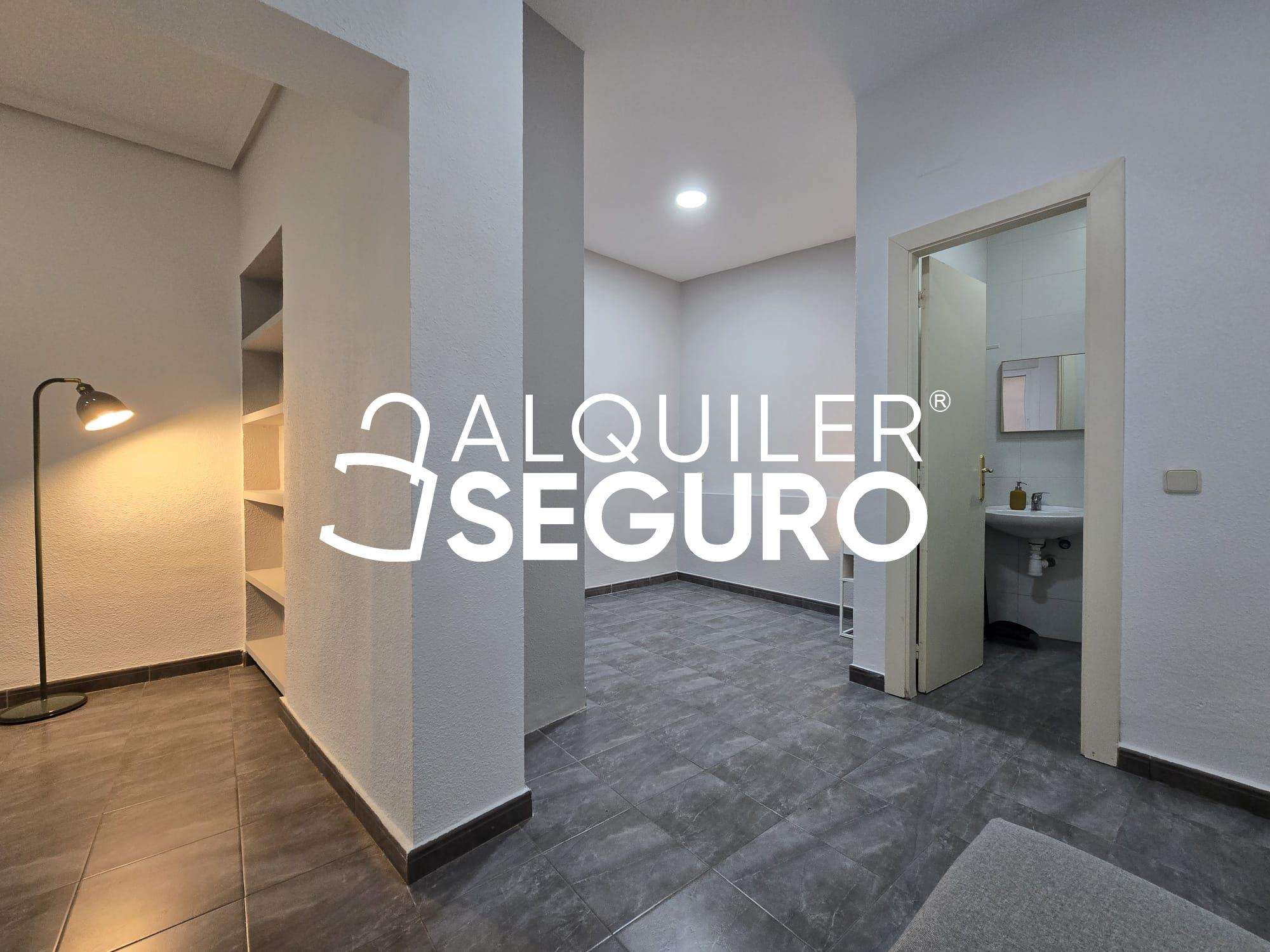 Fotografía del inmueble reportado: 900 €/mes — Madrid, Madrid