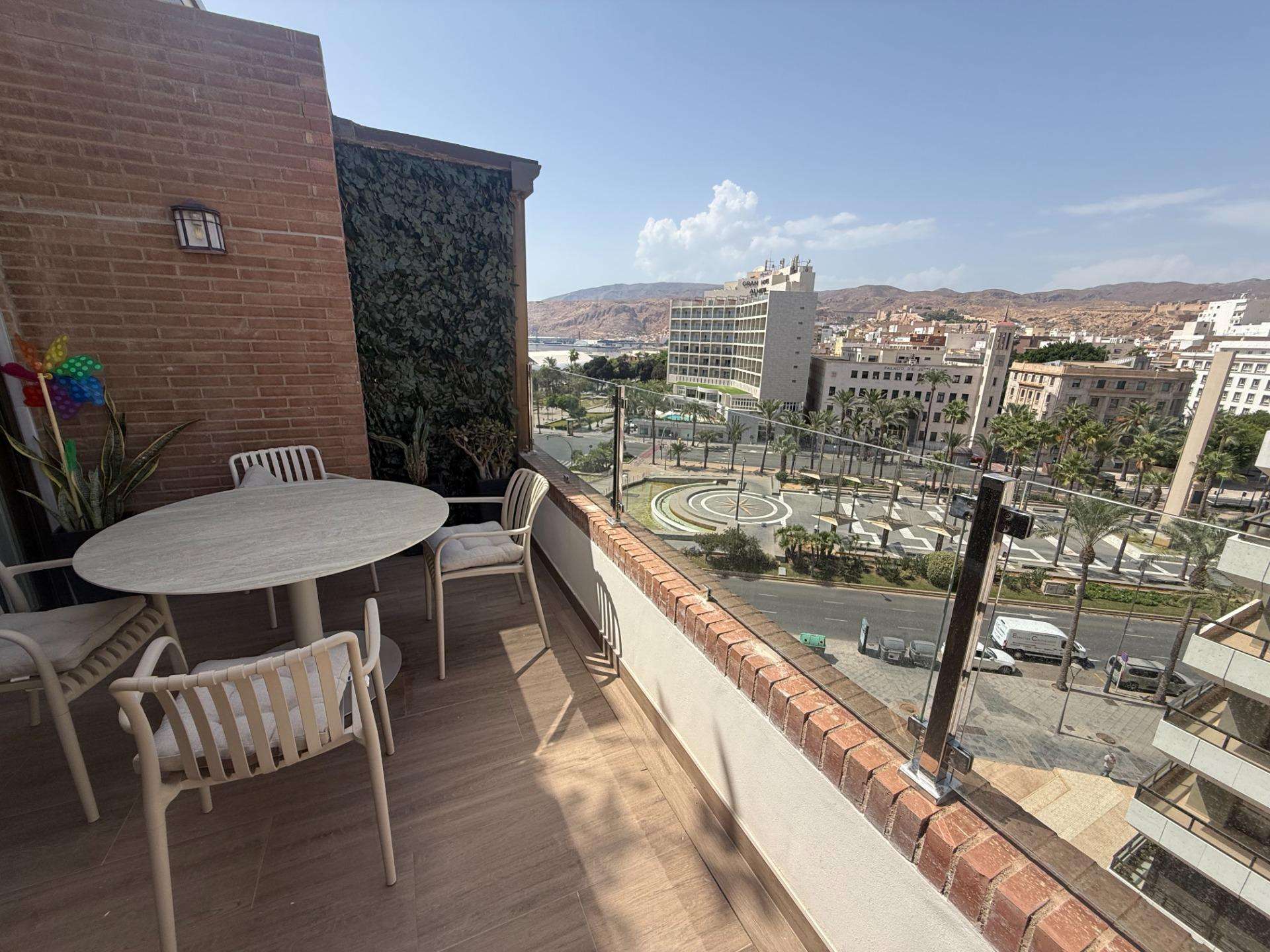 Fotografía del inmueble reportado: 1.600 €/mes — Almería, Almería