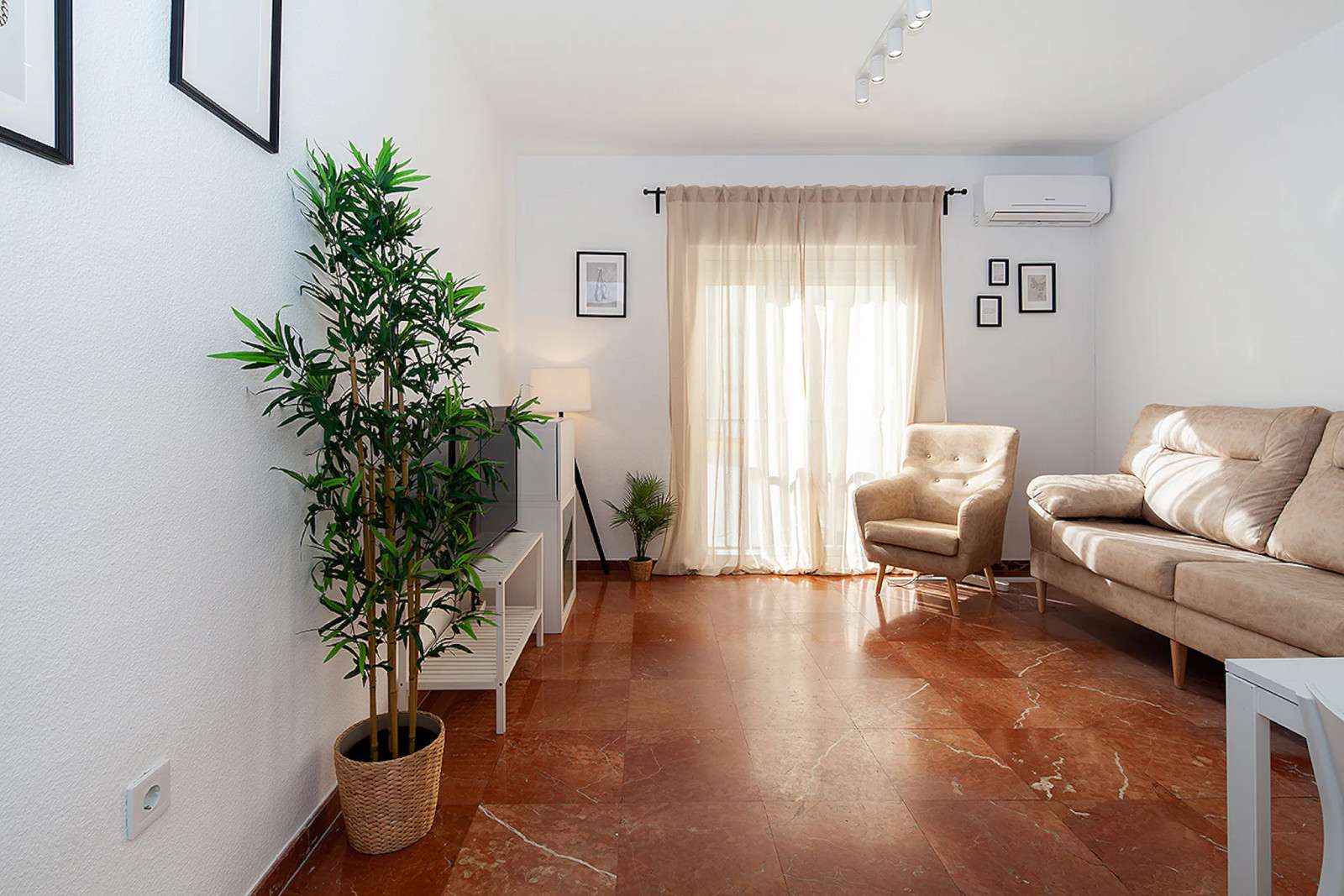 Fotografía del inmueble reportado: 1.200 €/mes — Sevilla, Sevilla