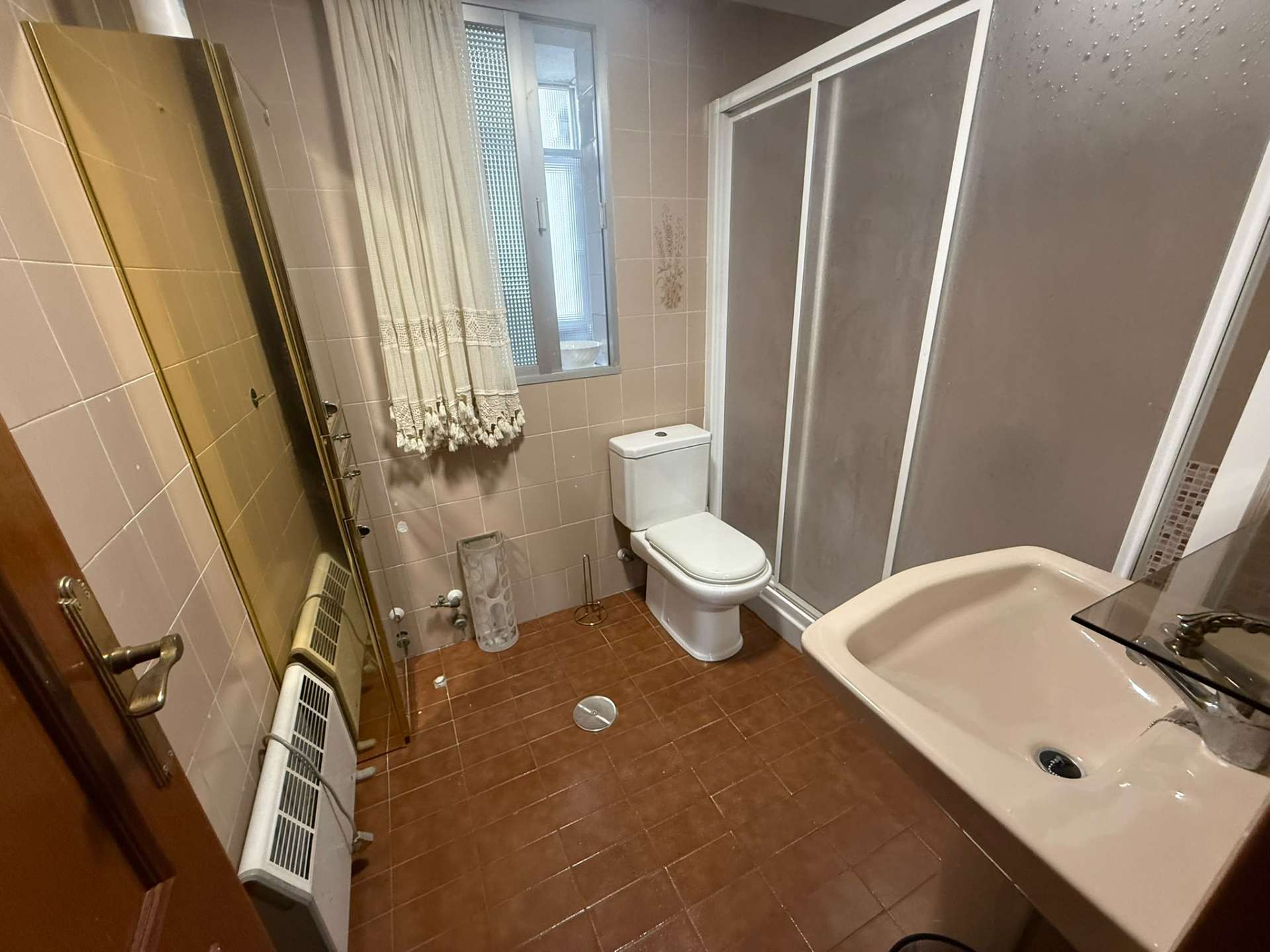 Fotografía del inmueble reportado: 950 €/mes — Granada, Granada
