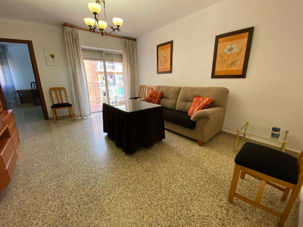 Fotografía del inmueble reportado: 700 €/mes — Granada, Granada