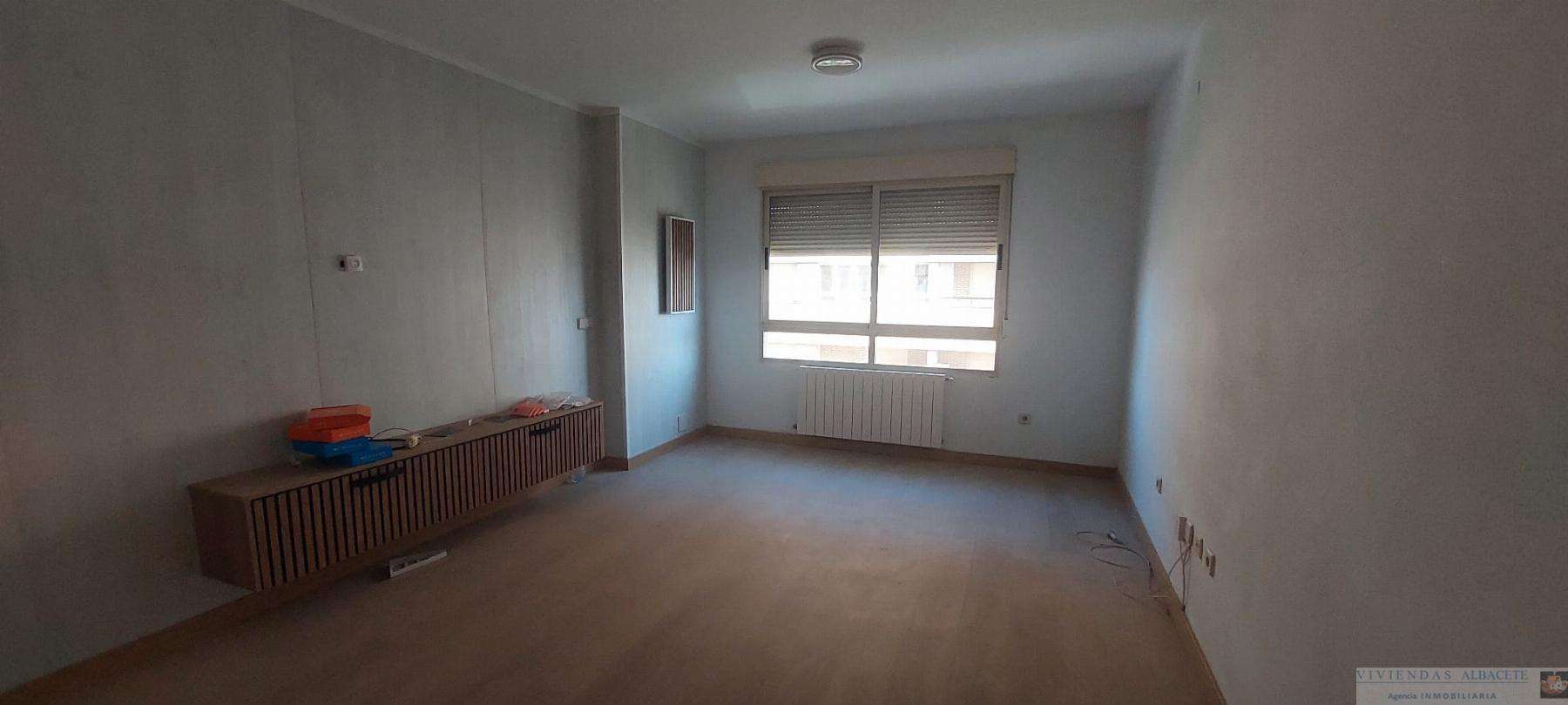 Fotografía del inmueble reportado: 1.200 €/mes — Albacete, Albacete