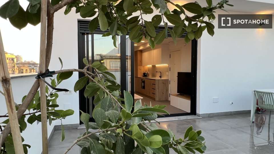 Fotografía del inmueble reportado: 2.400 €/mes — Valencia, Valencia