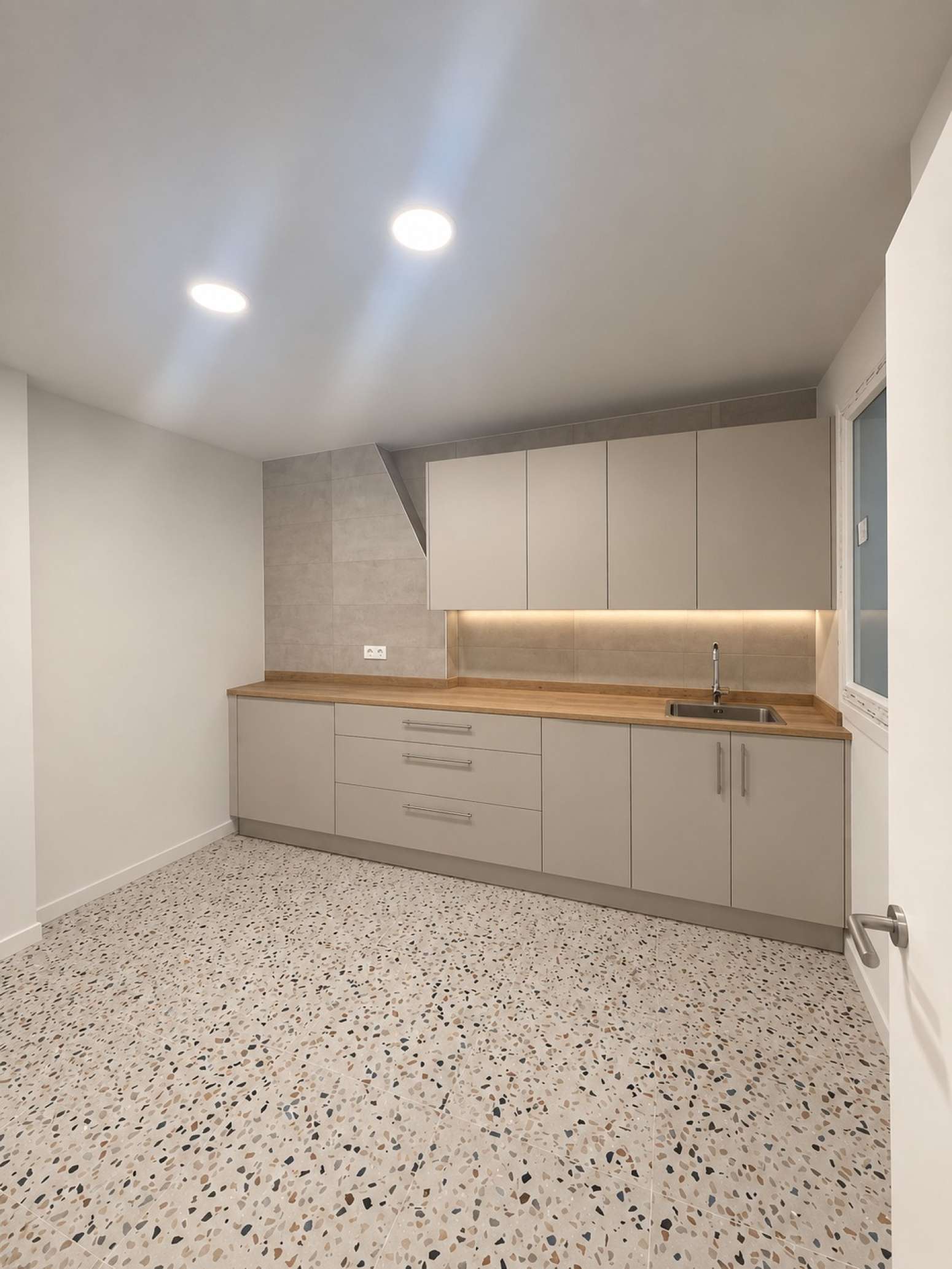 Fotografía del inmueble reportado: 950 €/mes — Santander, Santander