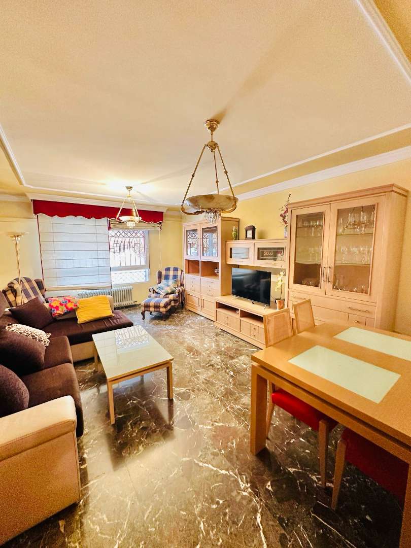 Fotografía del inmueble reportado: 850 €/mes — Granada, Granada
