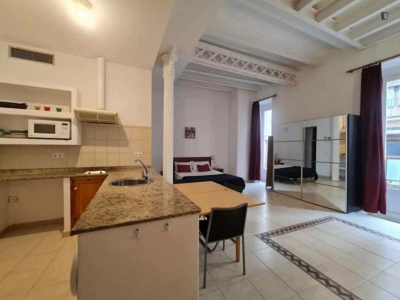 Fotografía del inmueble reportado: 1.050 €/mes — Barcelona, Barcelona